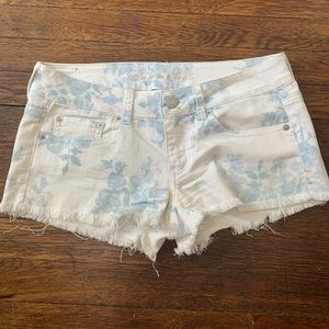 American Eagle Blue & White Floral Shorts